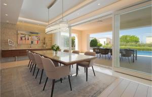 Gallery image of Awesome Home In Savudrija With Wi-Fi in Savudrija