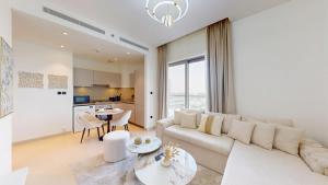 Kuchyň nebo kuchyňský kout v ubytování Creek Vistas - Elegant One Bedroom in Meydan