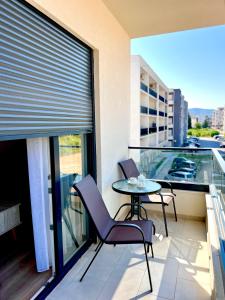 Μπαλκόνι ή βεράντα στο Teo apartmani