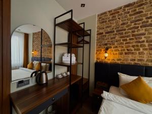 Ein Bett oder Betten in einem Zimmer der Unterkunft Galata Calm Tale Hotel