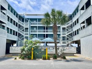 Το κτήριο όπου στεγάζεται  η παραθεριστική κατοικία