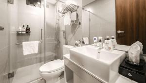 Koupelna v ubytování A25 Hotel - Hoàng Đạo Thúy 1