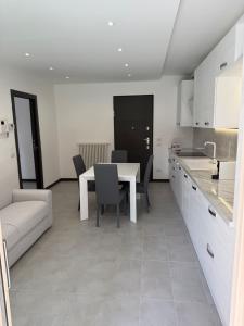 Galeriebild der Unterkunft Appartamento con giardino - Clusone in Clusone