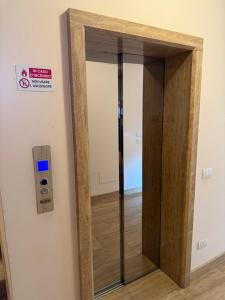 Galeriebild der Unterkunft Appartamento con giardino - Clusone in Clusone + 36 Fotos