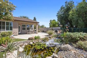 Aed väljaspool majutusasutust Luxury Gated Retreat Golf Course Views Sleeps 8