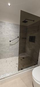 Ein Badezimmer in der Unterkunft La Residence Panamá