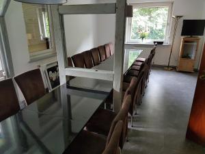 Dapur atau dapur kecil di Spacious group house in the Harz region