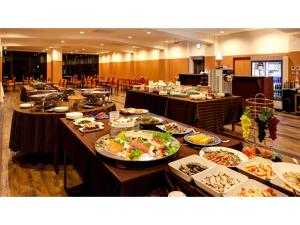 a buffet line with many different plates of food at Yunoko Umi To Yuyake - Vacation STAY 56102v in Minamata