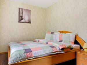 Voodi või voodid majutusasutuse Welcoming Apartment in Meisdorf near nightlife toas
