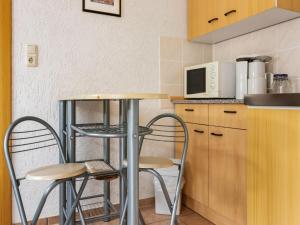 Köök või kööginurk majutusasutuses Welcoming Apartment in Meisdorf near nightlife