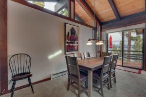 Fotografie z fotogalerie ubytování Lakefront at Chinquapin Unit 156 v destinaci Tahoe City