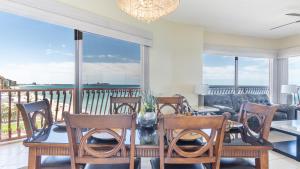 Gallery image of Sunny Charmed Life Spacious Premium Ocean Front Condo in Puerto Peñasco