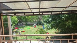 Κήπος έξω από το Only 4 minutes from the sea by car