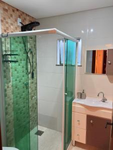 Koupelna v ubytování Apartamento com ar-condicionado, Wi-Fi no Campeche e estacionamento gratuito