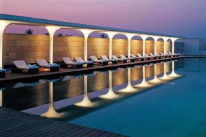 Bazén v ubytování ITC Sonar, a Luxury Collection Hotel, Kolkata nebo v jeho okolí