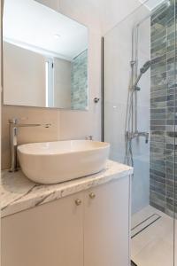 Phòng tắm tại Sea & Salt Boutique Apartment 3