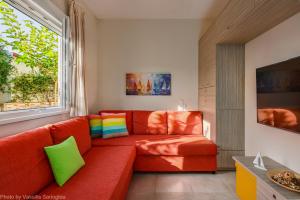 Posezení v ubytování Costa Petra - Luxury Seaside Cottage with Garden - Vacation House for families in Greece