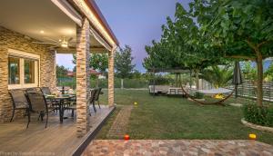 Zahrada ubytování Costa Petra - Luxury Seaside Cottage with Garden - Vacation House for families in Greece