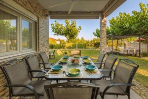 Zahrada ubytování Costa Petra - Luxury Seaside Cottage with Garden - Vacation House for families in Greece