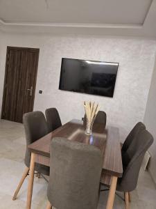 TV a/nebo společenská místnost v ubytování Everything u Need Cozy&Familial