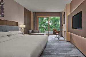 TV a/nebo společenská místnost v ubytování Dongguan Marriott Hotel