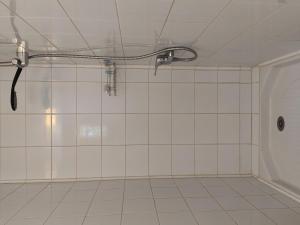 Afbeelding uit fotogalerij van Distinctive tiny house in Sarrians with terrace in Sarrians +33 foto's