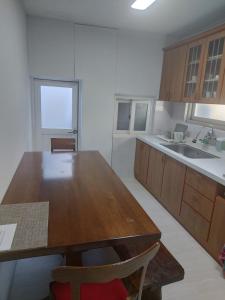 Kuchyň nebo kuchyňský kout v ubytování Min and Jeong House + 5 fotografií
