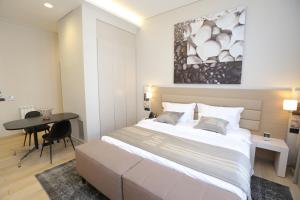 Una cama o camas en una habitación de Zepter Hotel Belgrade, member of Zepter Hotels