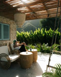 Zahrada ubytování Casa Samudra - charming & spacious villa by the sea surrounded by nature