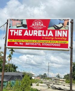 un cartel que dice anteelinianinianinian istg istg en The Aurelia Inn, en Sibsāgar