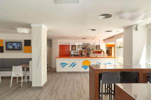 Gallery image of Apartamentos Mar i Vent in San Antonio