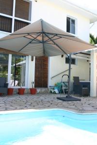 Bazén v ubytování Blue Heaven by Nokar, Villa Salt pool Jacuzzi nebo v jeho okolí