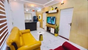 Una televisión o centro de entretenimiento en Luxestay