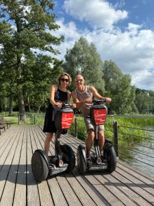 入住TraumZeitBoot Helmut auf dem Scharmützelsee Bad Saarow的客人