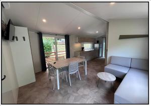 Camping Happy Pyrénées的休息区