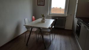 Kuchyň nebo kuchyňský kout v ubytování Ferienwohnung & Gästezimmer Rixner