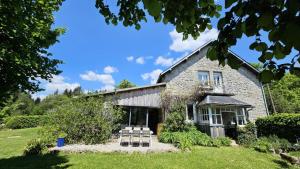 Galería fotográfica de Gîte de France Fleuret 3 épis - Gîte de France 6 personnes MAE-9573 en Combressol 32 fotos más