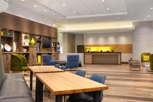 Posezení v ubytování Home2 Suites by Hilton Philadelphia Convention Center