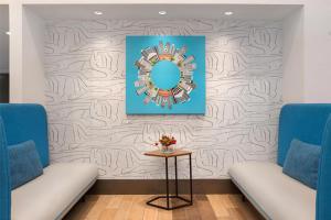 Posezení v ubytování Home2 Suites by Hilton Philadelphia Convention Center