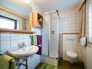 Kúpeľňa v ubytovaní Apartment in Saalbach-Hinterglemm near Ski Area