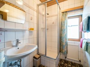 Kúpeľňa v ubytovaní Apartment in Saalbach-Hinterglemm near Ski Area