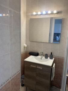 A bathroom at Brise Marine Még 20 kép