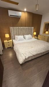 Afbeelding uit fotogalerij van Staycation Apartments in Lahore +13 foto's