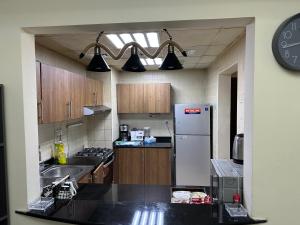 مطبخ أو مطبخ صغير في Apartment in Ajman