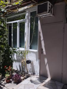 Κήπος έξω από το Hotel cozy tbilisi Georgia