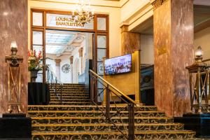 Μια τηλεόραση ή/και κέντρο ψυχαγωγίας στο Adelphi Hotel