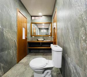 巴尼奥斯Acogedor Loft Rústico con Vista al Volcán的相册照片 更多12张照片