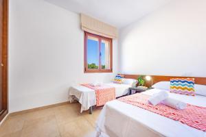 Giường trong phòng chung tại Villa Lia - PlusHolidays +96 ảnh