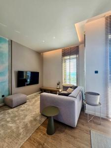 Μια τηλεόραση ή/και κέντρο ψυχαγωγίας στο Boka Place Home Thea