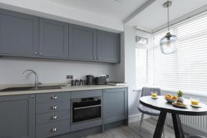 Nhà bếp/bếp nhỏ tại Bell House Oxford - The Punt